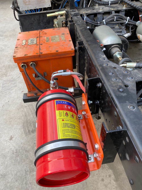 新型水基型自动灭火装置 超细干粉 在矿区掘进车发动机舱防自燃自动灭火应用